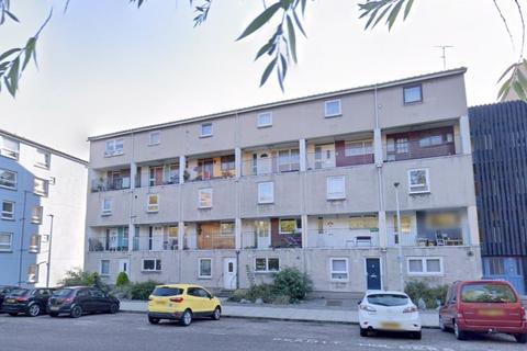 4 bedroom flat to rent, Viewcraig Gardens, Newington, Edinburgh, EH8