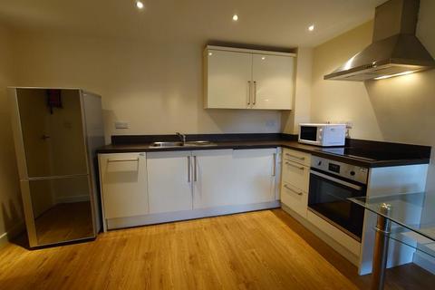 2 bedroom flat to rent, Calais House, Calais Hill, Leicester, LE1