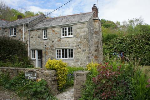 2 bedroom cottage to rent, Coombe