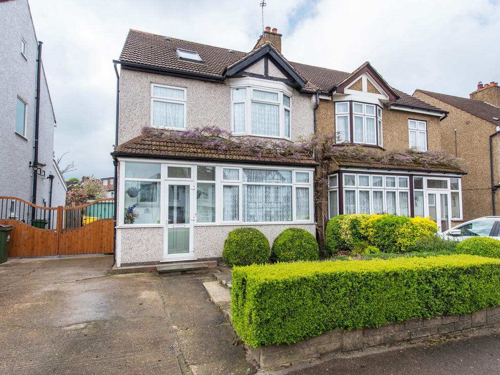Parkgate Road, Wallington 4 bed semidetached house £575,000