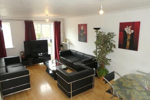 3 bedroom apartment to rent, Chorlton Road, Hulme, Manchester