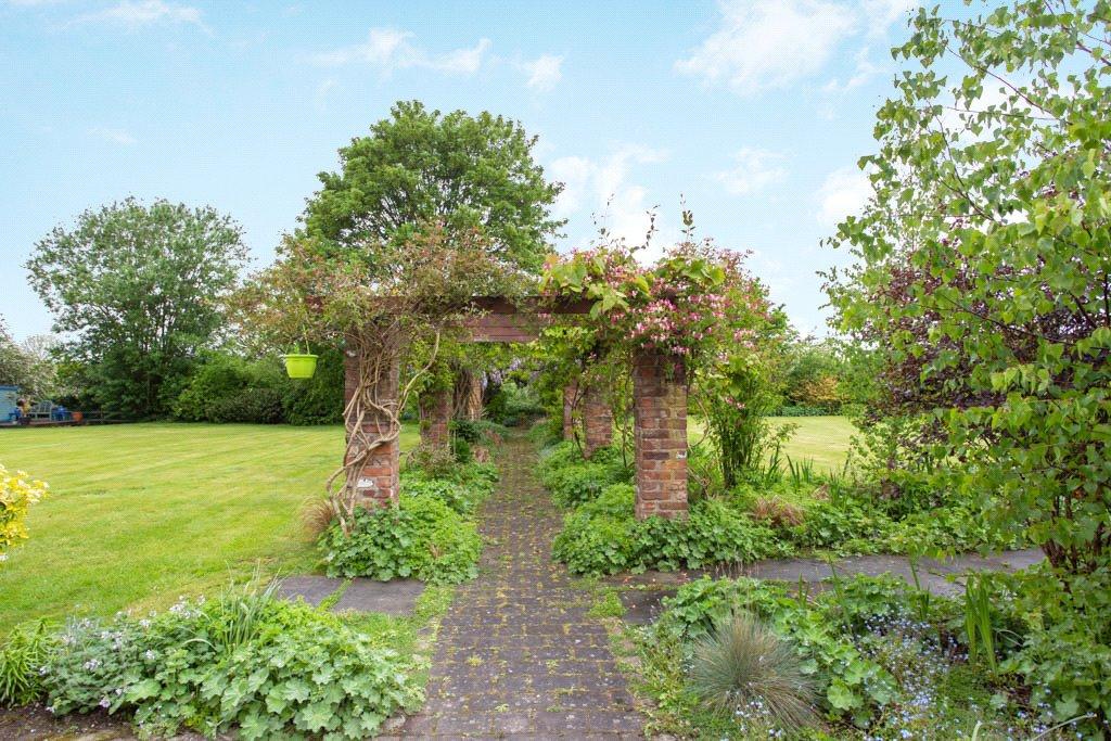 Mustard Lane, Croft, Warrington, WA3 5 bed detached house £950,000