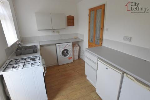 2 bedroom end of terrace house to rent, Lenton Nottingham NG7