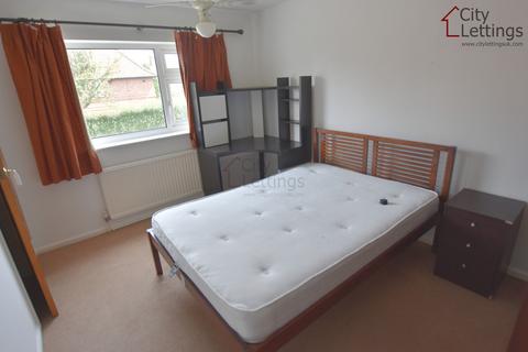 2 bedroom end of terrace house to rent, Lenton Nottingham NG7