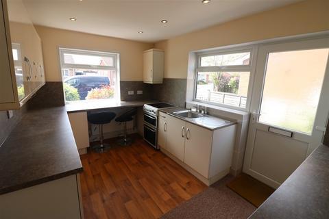 2 bedroom semi-detached bungalow to rent, Bellasize Park, Gilberdyke, Hull