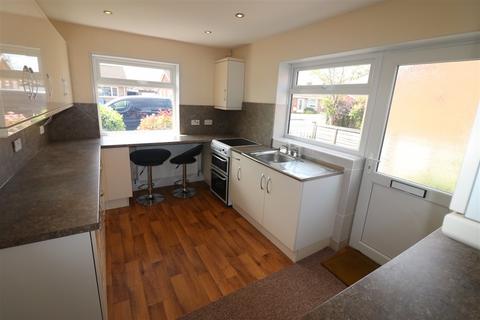 2 bedroom semi-detached bungalow to rent, Bellasize Park, Gilberdyke, Hull