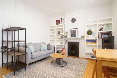 1 bedroom flat to rent, Murray Street, Camden, NW1