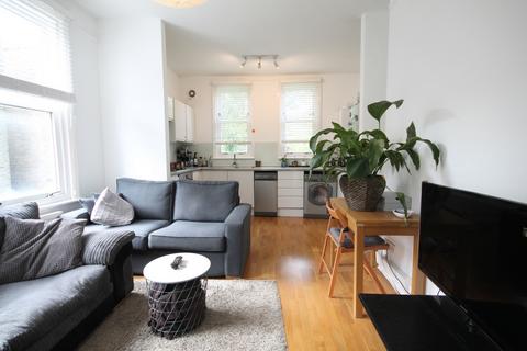 3 bedroom flat to rent, Cathcart Hill, Dartmouth Park Hill, N19