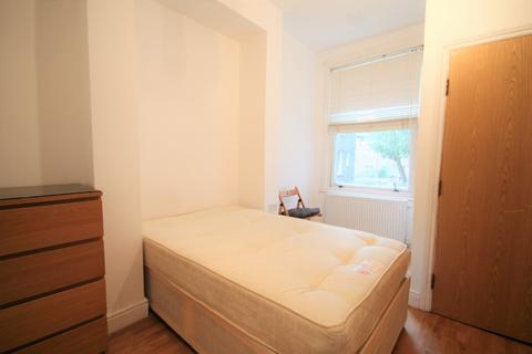 3 bedroom flat to rent, Cathcart Hill, Dartmouth Park Hill, N19