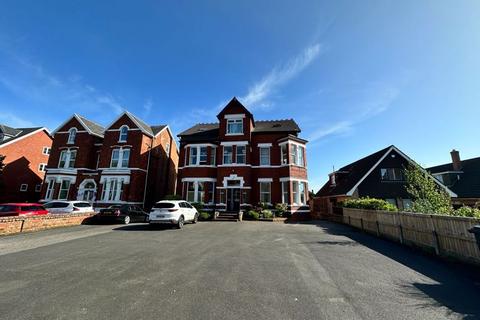 2 bedroom apartment to rent, Cambridge Road, Southport PR9