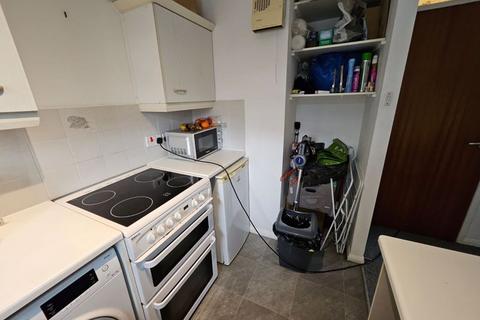 1 bedroom apartment to rent, Paddock Close, Bristol