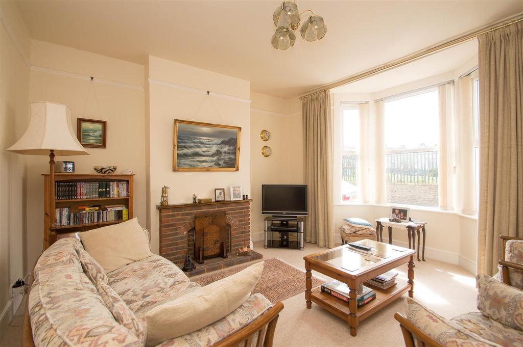 Cambridge Road, Eastbourne 4 bed terraced house £274,950