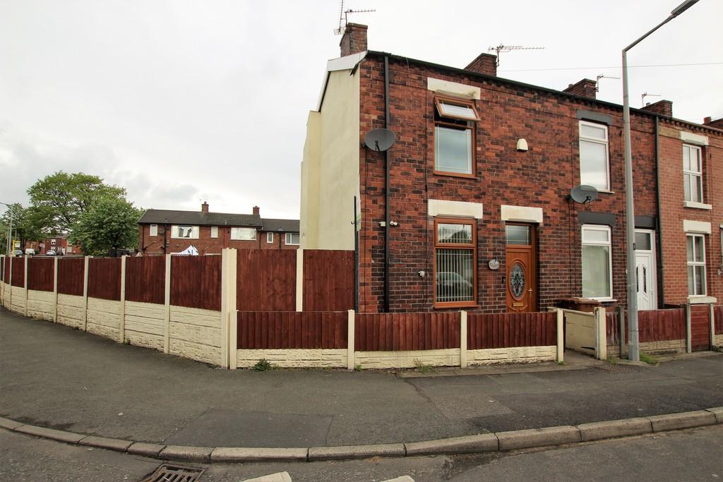 Watery Lane, St Helens 2 bed end of terrace house £90,000