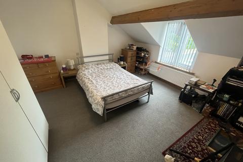 3 bedroom end of terrace house to rent, Norman View,  Leeds, LS5