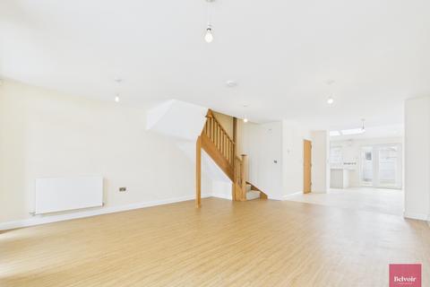 3 bedroom townhouse to rent, Mumbles Road, Mumbles, Swansea, SA3