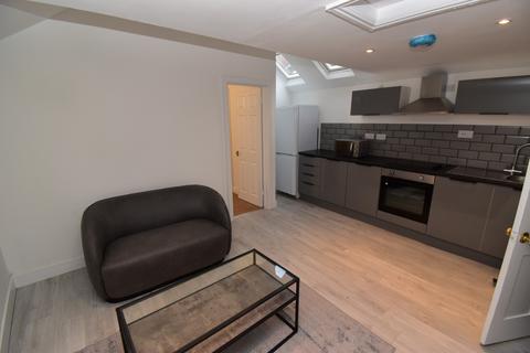2 bedroom flat to rent, Bath Street, Leamington Spa