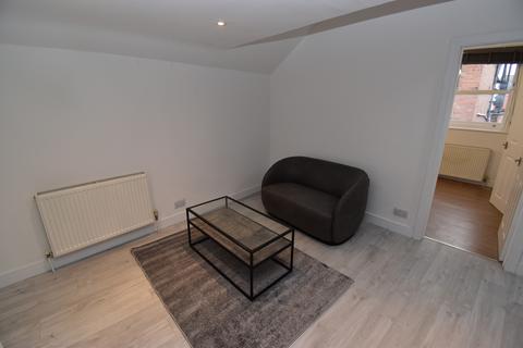 2 bedroom flat to rent, Bath Street, Leamington Spa