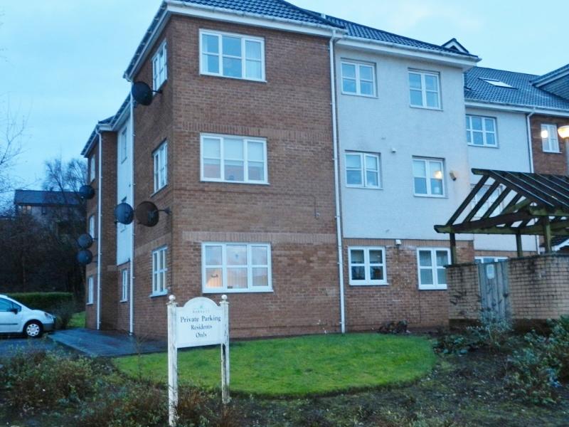 Turners Avenue, Paisley Available from 12th December 2022 2 bed flat