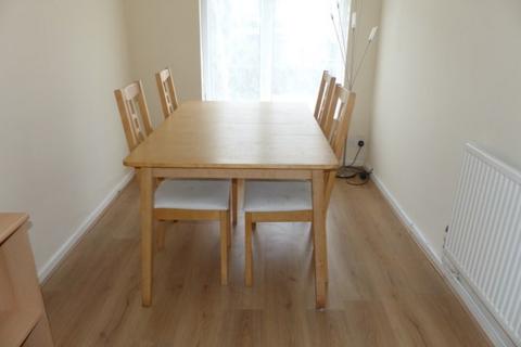 3 bedroom terraced house to rent, Vicarage Court, Pontypridd, CF38 1DL