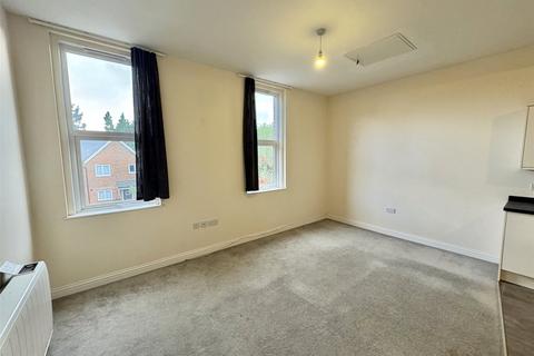 2 bedroom apartment to rent, Archers Road, Southampton, Hampshire, SO15