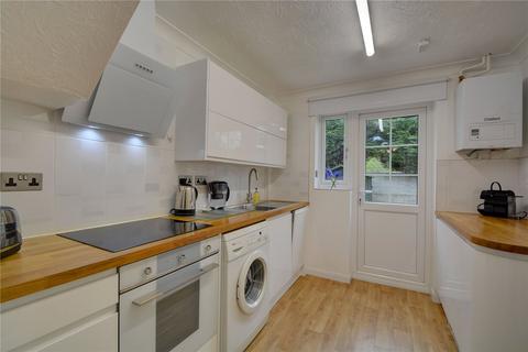 28 Bircholt Road, Liphook, GU30 7PQ