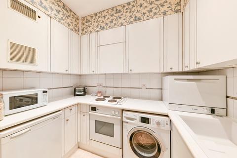 1 bedroom flat to rent, Onslow Gardens, London