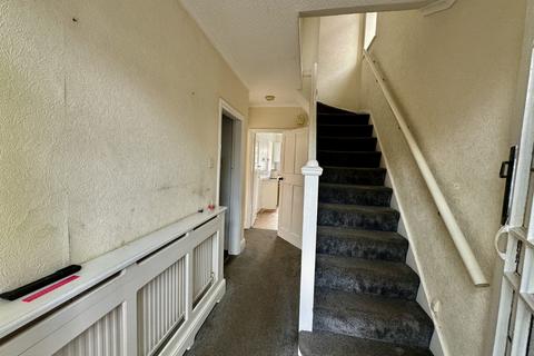 3 bedroom semi-detached house to rent, Ridgeway Avenue, Derby DE23