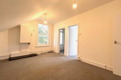 1 bedroom apartment to rent, Warham Road, South Croydon