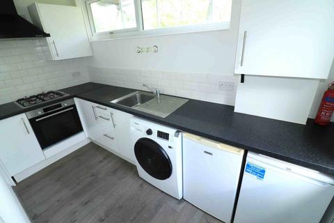 1 bedroom flat to rent, Carlton Court