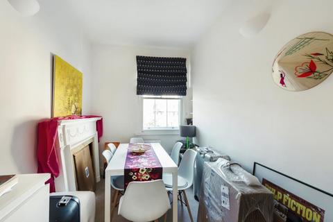 2 bedroom apartment to rent, Lutton Terrace,  Hampstead,  NW3