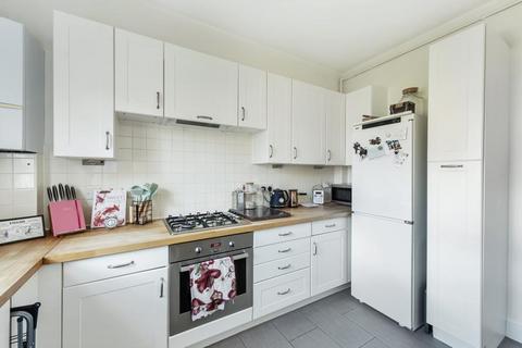 2 bedroom apartment to rent, Lutton Terrace,  Hampstead,  NW3