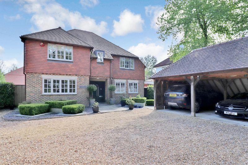 Folders Lane, Burgess Hill, West Sussex 5 bed detached house - £875,000