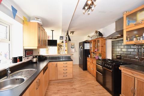 3 bedroom terraced house to rent, 4 Borough Close, Cowbridge, The Vale of Glamorgan, CF71 7BN