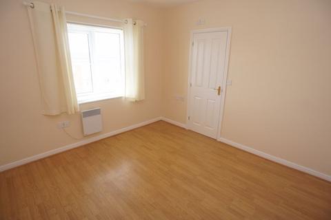 2 bedroom apartment to rent, Windermere Avenue, Purfleet