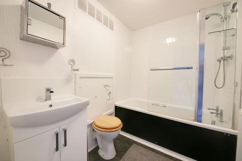 3 bedroom house to rent, Davenport Row, Runcorn