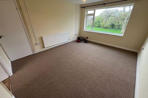 2 bedroom flat to rent, Oak Close, Bristol