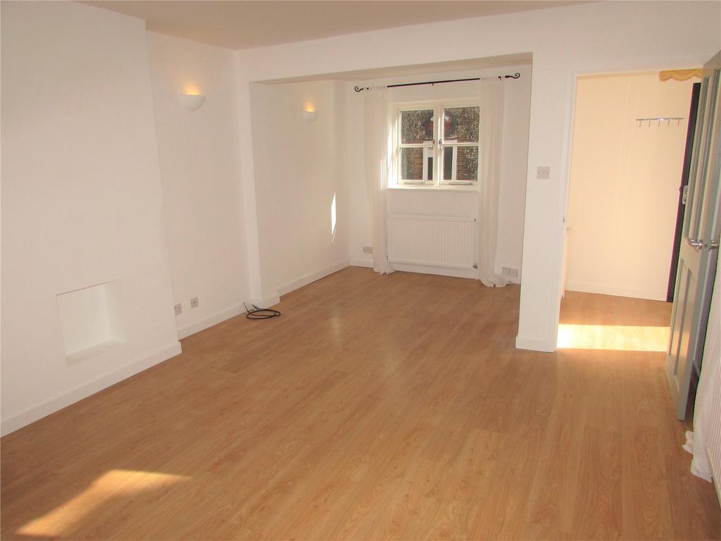 Living/Dining Area