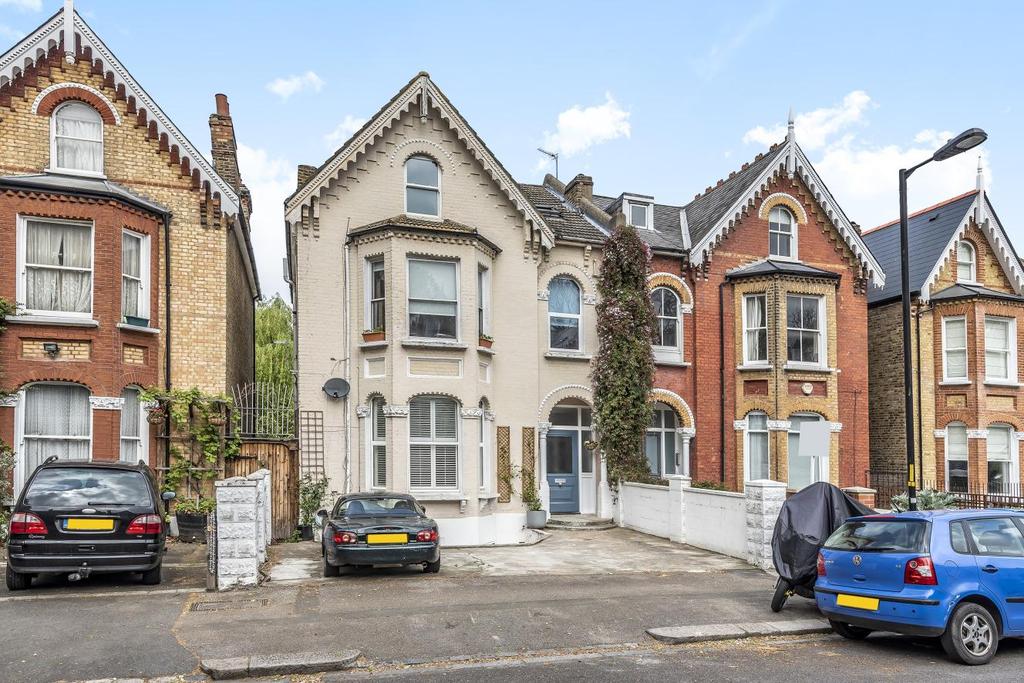 Marmora Road, East Dulwich 2 bed flat £469,950
