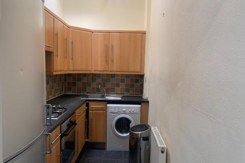 2 bedroom flat to rent, Caledonian Place, Dalry, Edinburgh, EH11