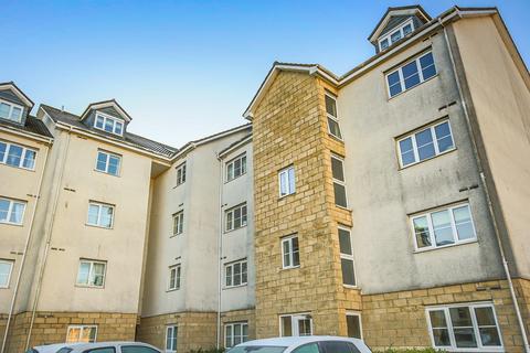 2 bedroom apartment to rent, Queens Crescent, Eliburn, Livingston, EH54