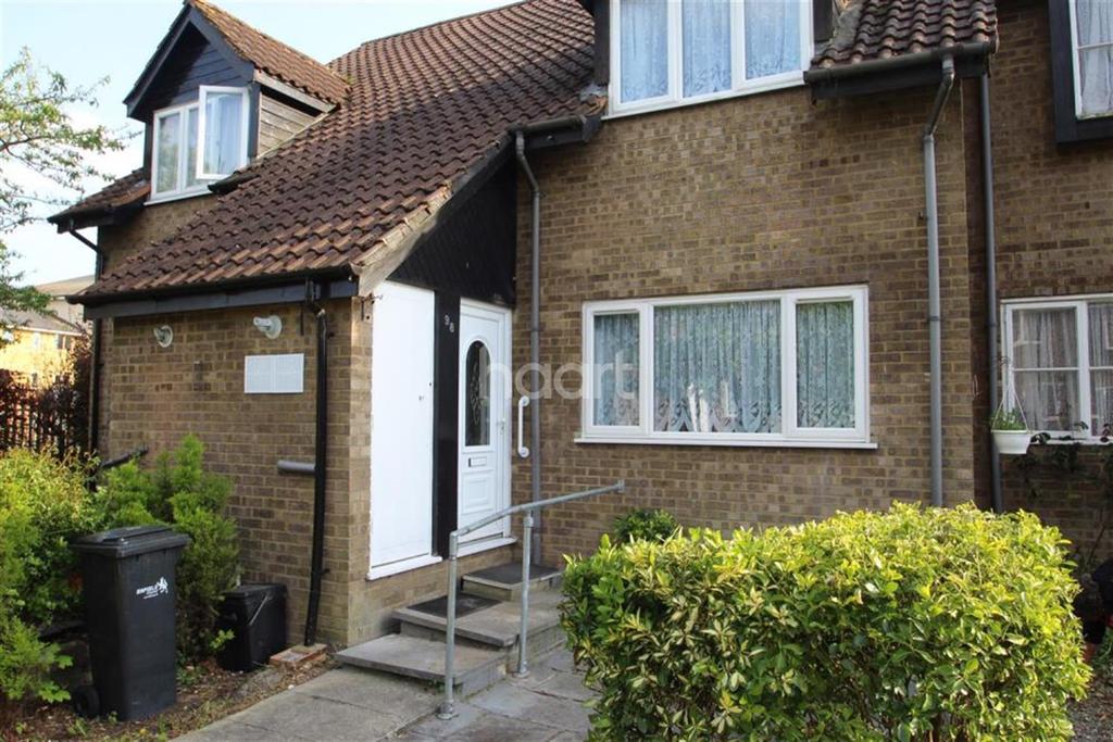 Mahon Close, Enfield 1 bed detached house £1,100 pcm (£254 pw)