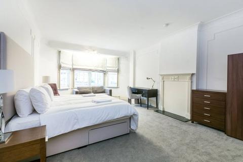 5 bedroom apartment to rent, Park Road, London, NW8