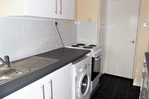 2 bedroom flat to rent, Carbisdale Street, Springburn, Glasgow G22