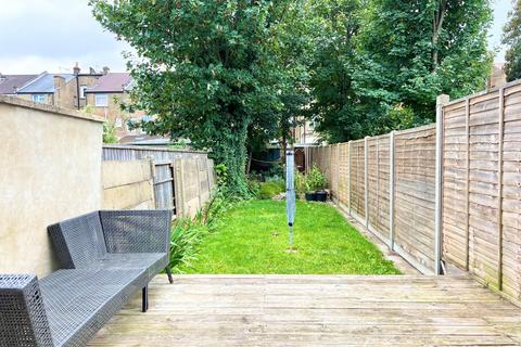 1 bedroom flat to rent, Spencer Avenue, Palmers Green, N13