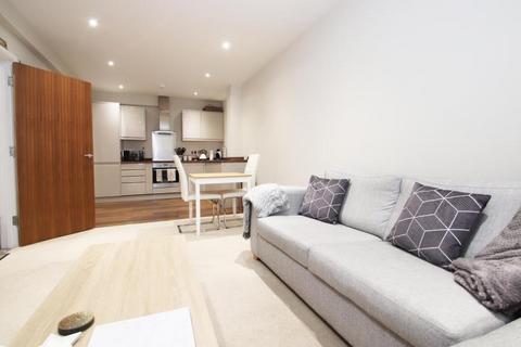 1 bedroom flat to rent, Weyview Court, New Haw, KT15 3NA