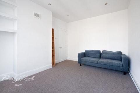 2 bedroom flat to rent, Libra Road, London
