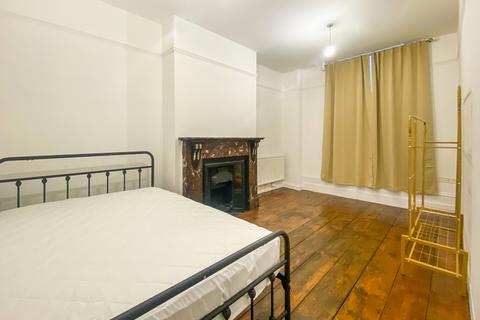 4 bedroom flat to rent, Caledonian Road,  Islington, N7