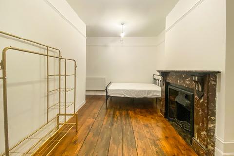 4 bedroom flat to rent, Caledonian Road,  Islington, N7