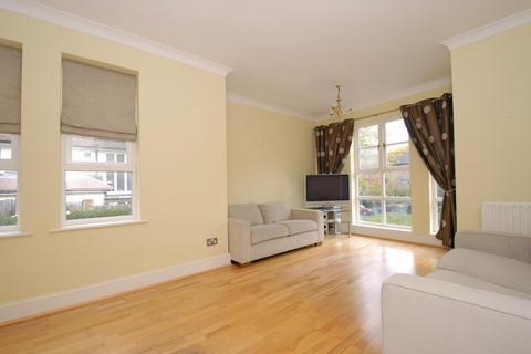 2 bedroom apartment to rent, Queens Road,  Richmond,  TW10