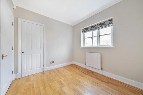 undefined, Queens Road,  Richmond,  TW10
